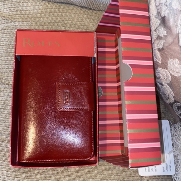❤️NWT Rolfs’ Red Spacious & Large Genuine Leather Wallet w/Severo Compartments - Picture 16 of 16